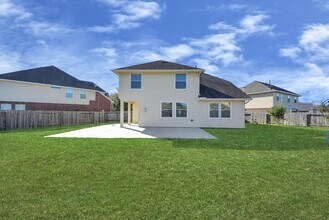 Building Photo - 704 Harvard Pointe Dr