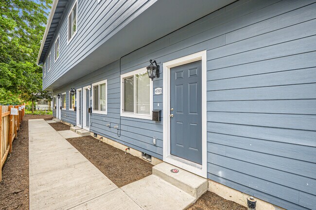 Foto del edificio - 4789 NE 108th Ave