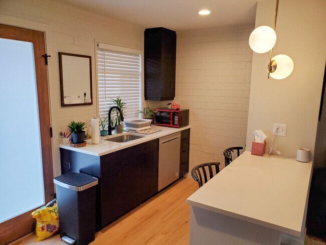 Building Photo - Remington1705 (KC-JF)