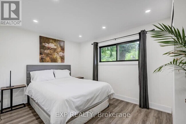 Photo du bâtiment - 8632 Hwy 35