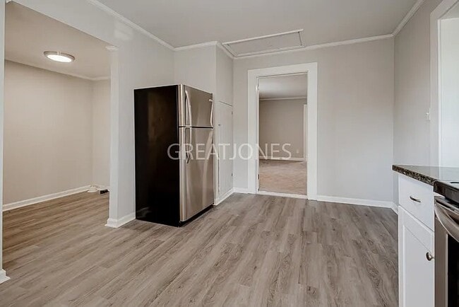 Building Photo - 309 H St