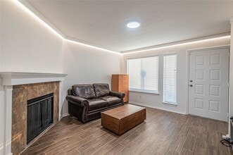 Building Photo - 1702 Good Day Dr