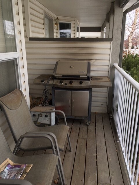Building Photo - 0 Bed 0 Bath Unit in Red Deer, AB