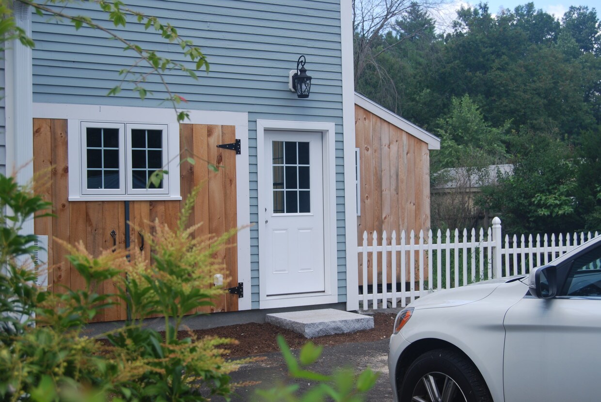 Private entrance to 1888 Cariage House - 21 Shawmut St