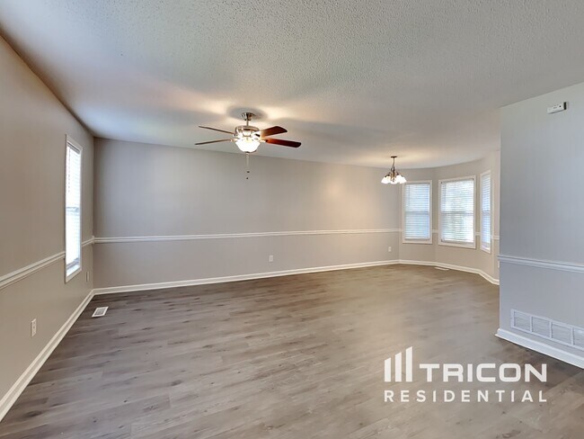 Building Photo - 748 Newport Drive Villa Rica GA