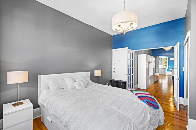 Foto del edificio - 244 Webster Ave