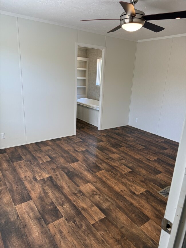 Building Photo - 12270 Venus Dr S