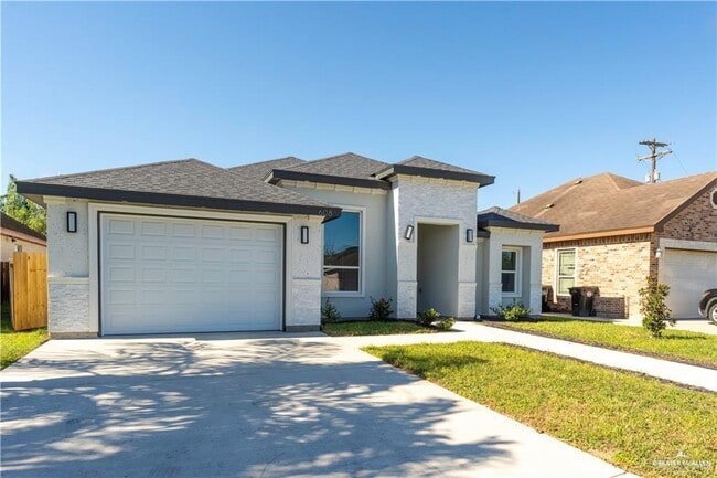 Building Photo - 608 Tierra Prometida St