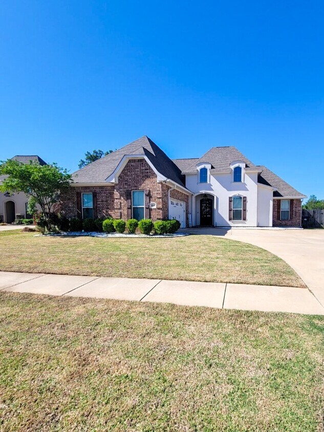 104 St Andrews Benton, LA 71006 Alquileres en Benton, LA