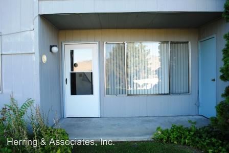 Building Photo - 933 N Baker Ave