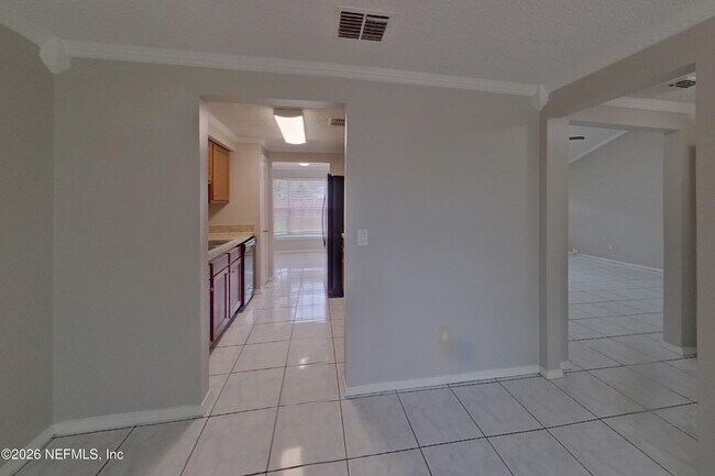 Building Photo - 8252 Yolanda Ct
