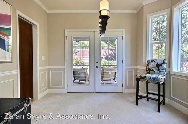 Building Photo - 1720 Pointe Woodworth Dr NE