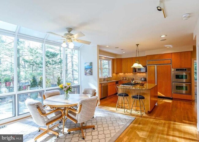Building Photo - 9720 Holloway Hill Ct