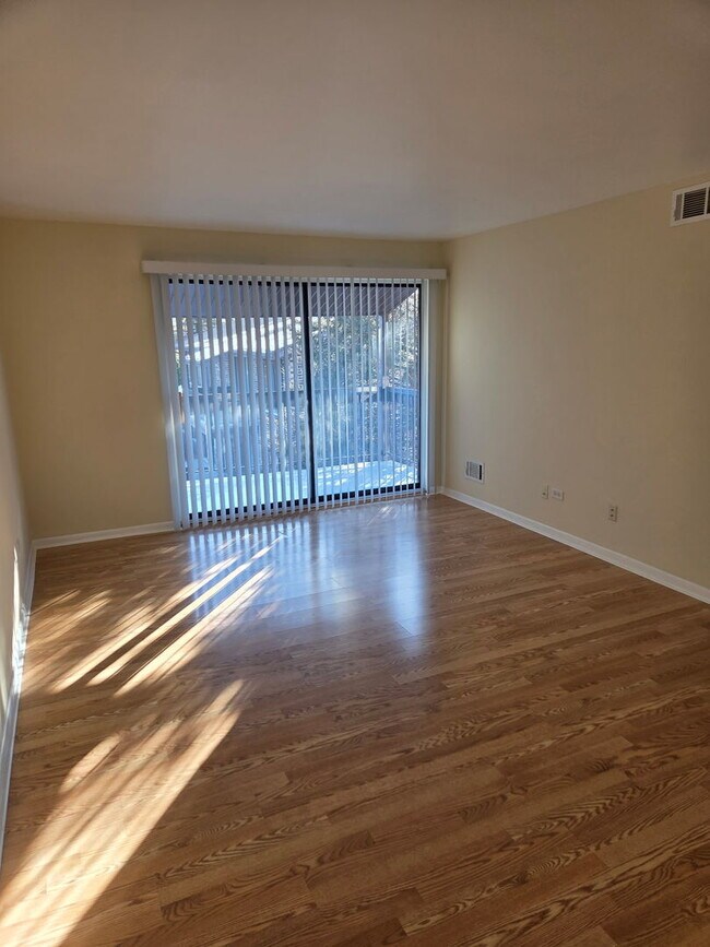 Foto del edificio - 626 S Cass Ave