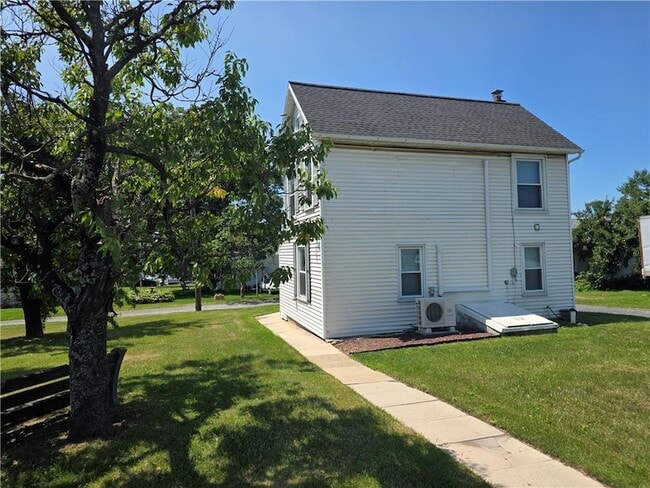 Building Photo - 5166 Springmill Rd