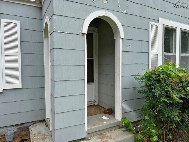 Foto del edificio - 2209 Talunar Ln