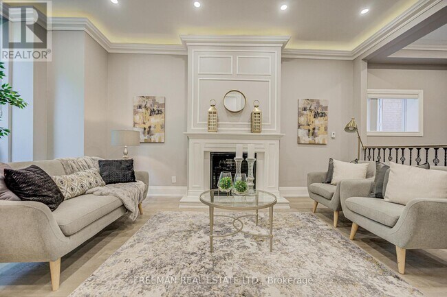 Photo du bâtiment - 916 Manning Ave