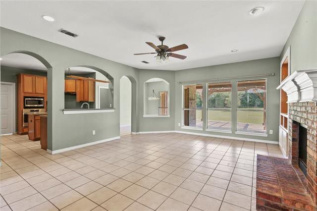 Building Photo - 1323 Carlo Dr