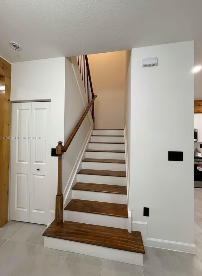 Foto del edificio - 23252 SW 128th Ave