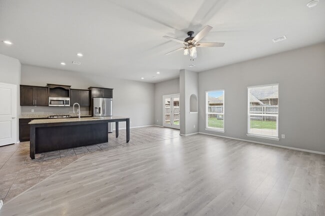 Building Photo - Well Maintained 3-bedroom, 2-bath Home in Desirable Bixby Schools North of River