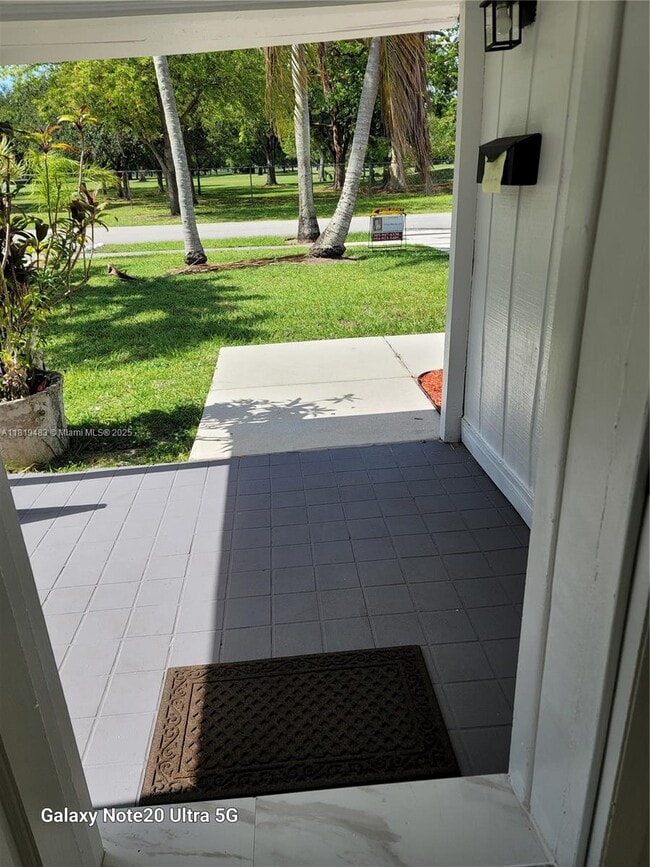 Foto del edificio - 2149 NE 179th St