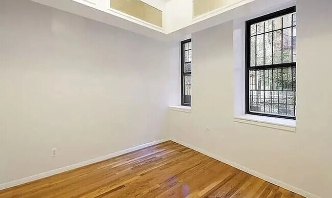 Foto del edificio - 164 Waverly Place