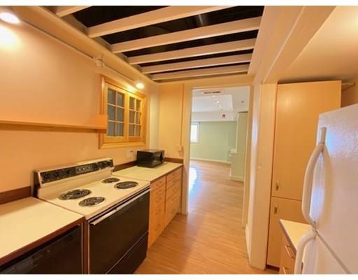 Building Photo - 93 Harvey St