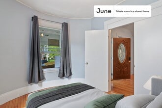 Building Photo - Room in Shared 6 bed/1.5 bath home