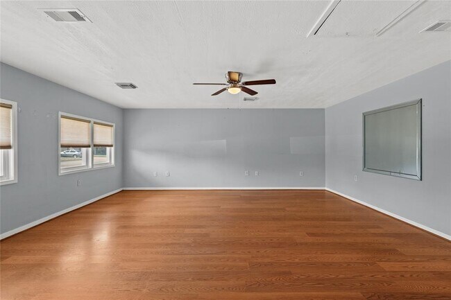 Building Photo - 3320 80th St