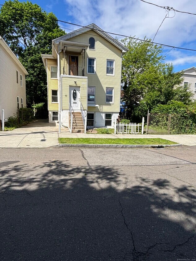 Primary Photo - 15 Walnut St