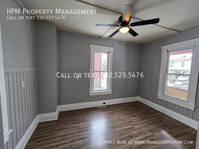 Foto del edificio - 111 Maple Ave SE