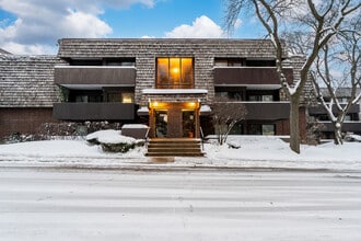 Building Photo - 564 Timber Ridge Dr