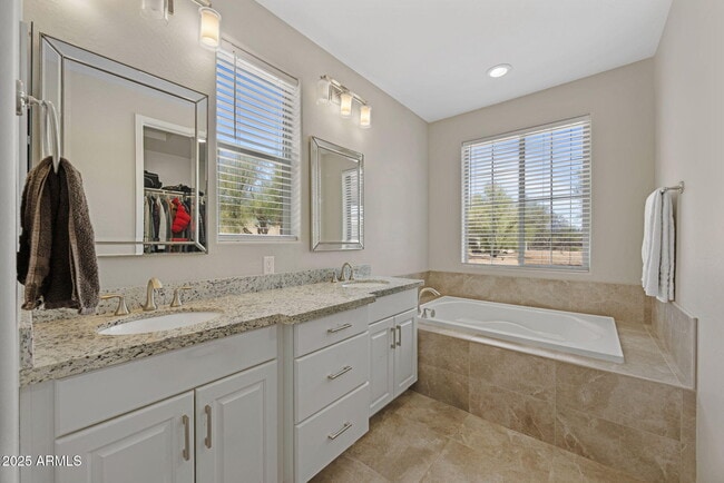 Building Photo - 15907 E Desert Vista Trail