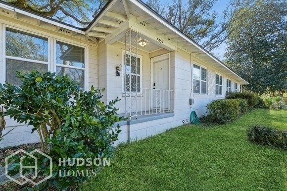 Foto del edificio - NOW AVAILABLE! - 3659 Rosemary St Unit 1, ...