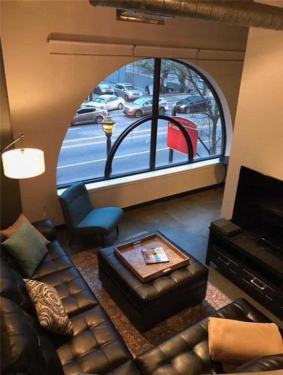 Foto principal - 115 W Peachtree Pl NW