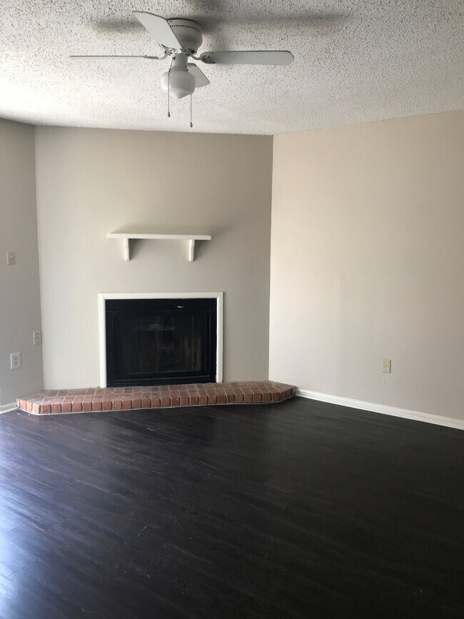 Foto del edificio - 8911 GSRI Ave