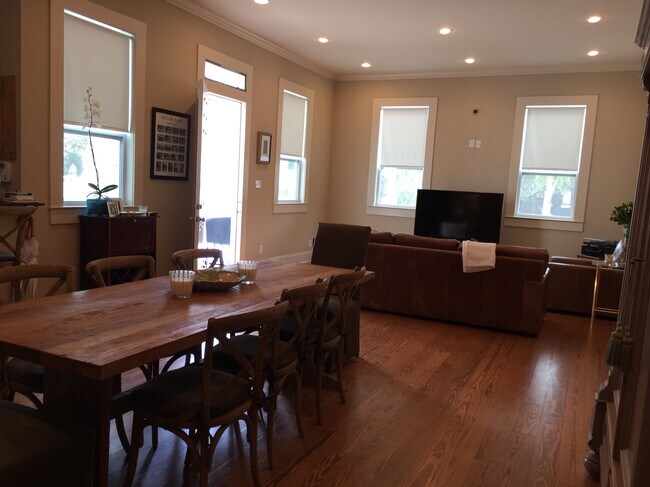 Salón/comedor de gran tamaño - 5415 Danneel St