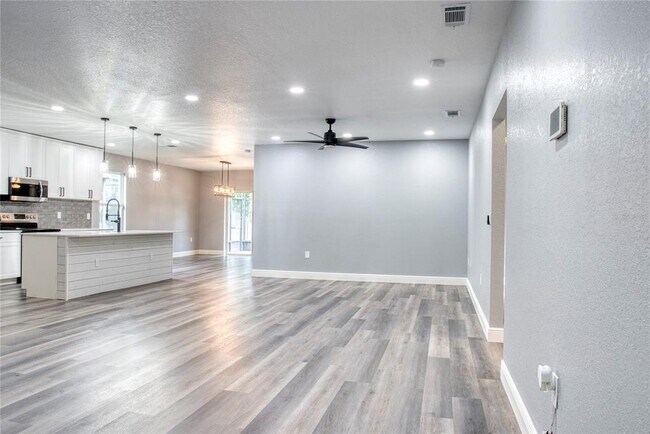 Foto del edificio - 3711 Julius Estates Blvd