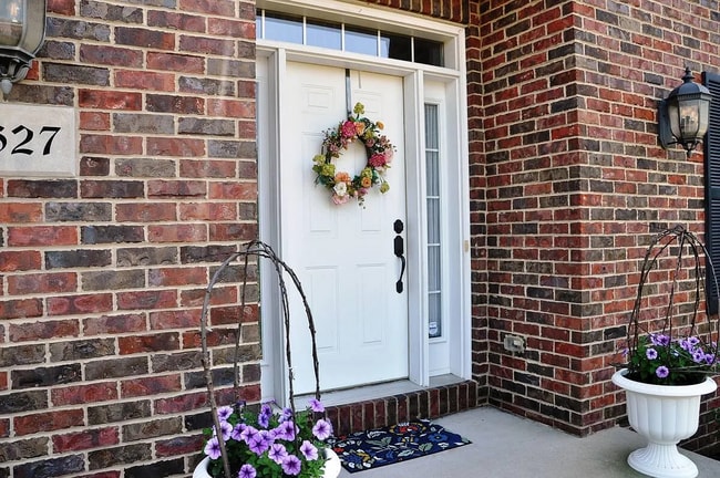 Building Photo - 4627 Sunburst Dr