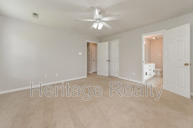 Foto del edificio - 5425 Crooked Pine Ln