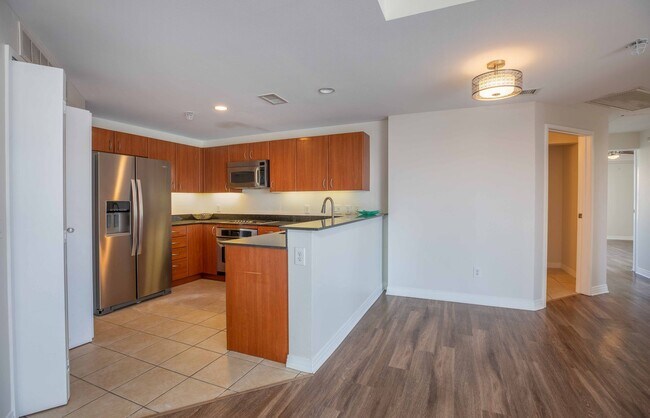 Building Photo - Corner Unit in the Heart of Little Italy
