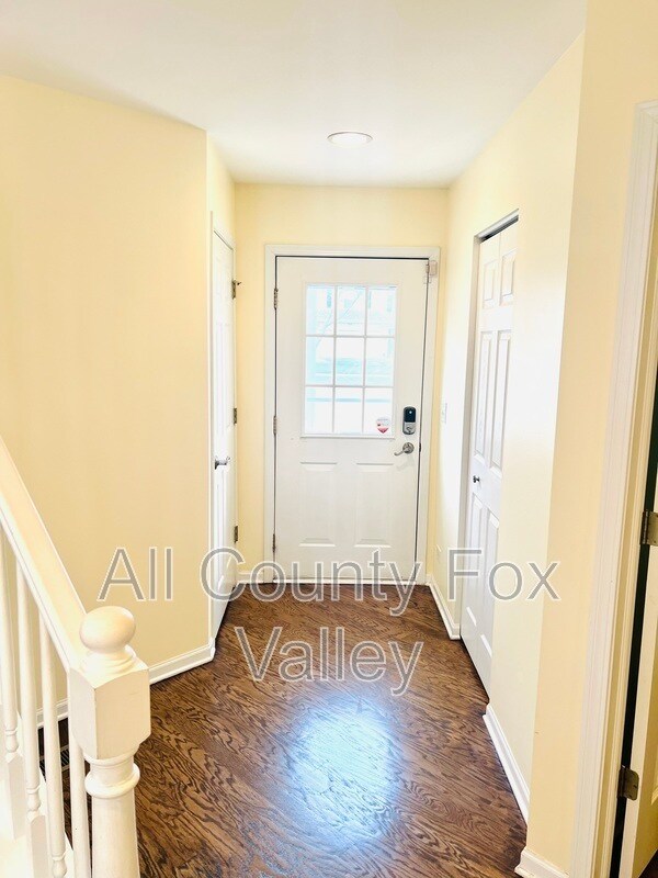 Foto del edificio - 2340 Stoughton Cir