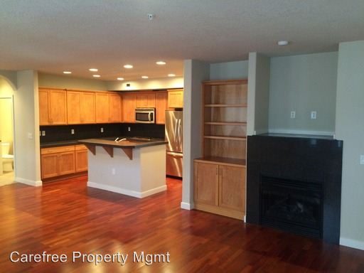 Building Photo - 6225 NE Carillion Dr
