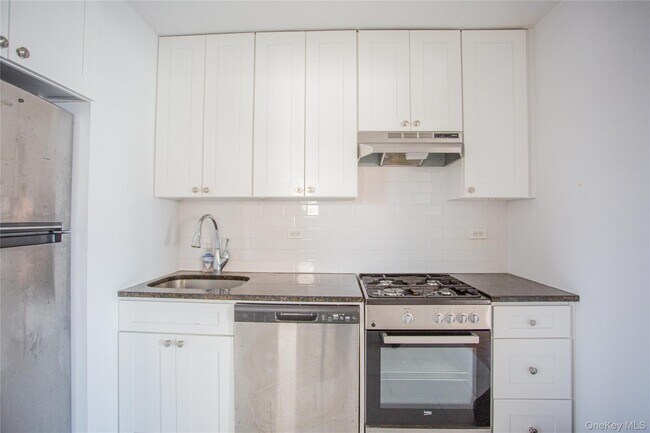 Foto del edificio - 340 E Broadway