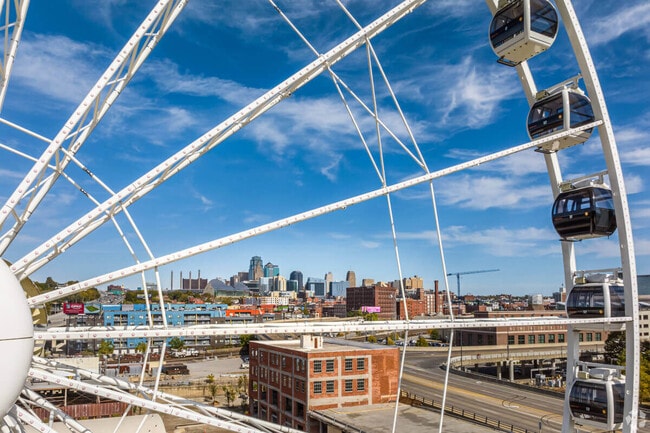 Enjoy the Kansas City skyline from the KC Observation Wheel.