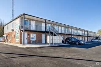 Building Photo - Studio 622