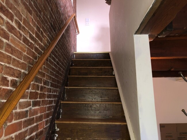 Building Photo - 25 Saint Marys Ct