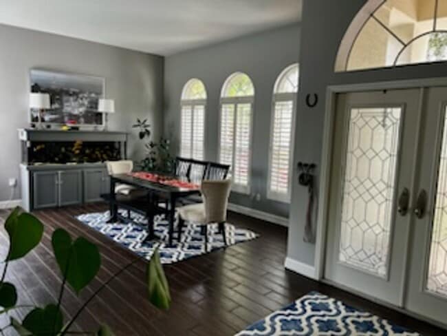 Photo - FOR RENT House