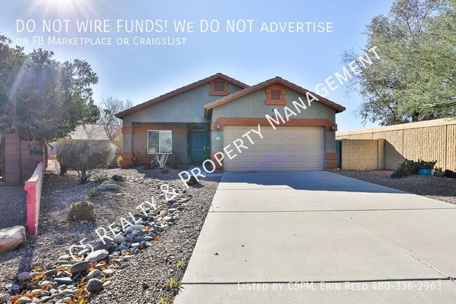 Photo - 3335 E Yucca St House