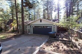 Building Photo - 3430 S Moore Cir